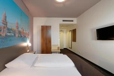 B&B Hotel Berlin City Ost