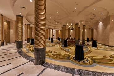 Calista Luxury Resort
