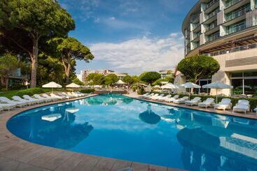 Calista Luxury Resort