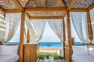 Calista Luxury Resort