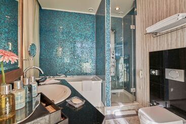 Calista Luxury Resort