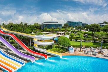 Calista Luxury Resort