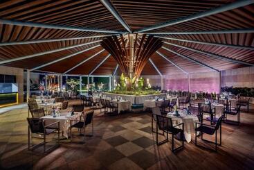 Calista Luxury Resort