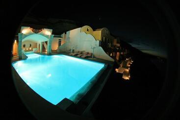 בית מלון כפרי Astarte Suites