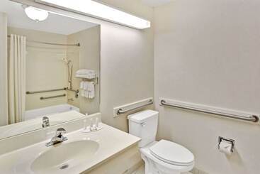 בית מלון כפרי Baymont By Wyndham Tucson Airport
