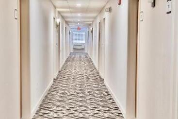 בית מלון כפרי Baymont By Wyndham Tucson Airport