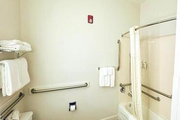 בית מלון כפרי Baymont By Wyndham Tucson Airport