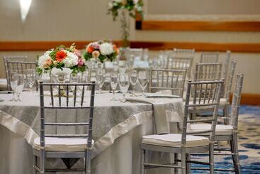 هتل Embassy Suites By Hilton Scottsdale Resort