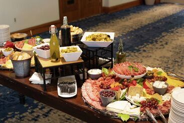 هتل Embassy Suites By Hilton Scottsdale Resort