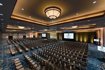 هتل Embassy Suites By Hilton Scottsdale Resort