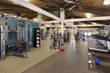 هتل Embassy Suites By Hilton Scottsdale Resort