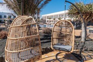 هتل Coral Cotillo Beach