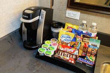 هتل Embassy Suites By Hilton Scottsdale Resort