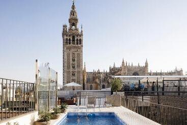 هتل Eme Catedral Mercer