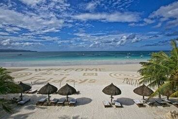 هتل Fridays Boracay Resort