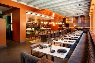 هتل The Highland Dallas, Curio Collection By Hilton