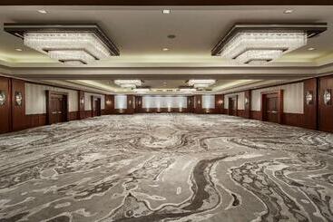 هتل The Highland Dallas, Curio Collection By Hilton
