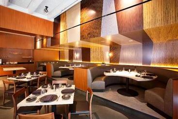 هتل The Highland Dallas, Curio Collection By Hilton