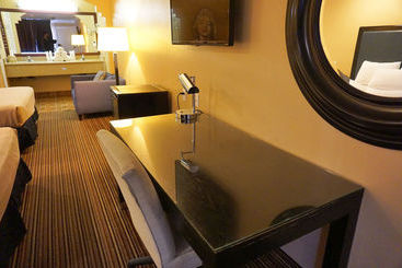 هتل Hollywood Inn Express South