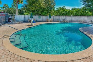 هتل La Quinta By Wyndham Tampa Brandon West