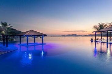 هتل Nacional Inn Angra Dos Reis