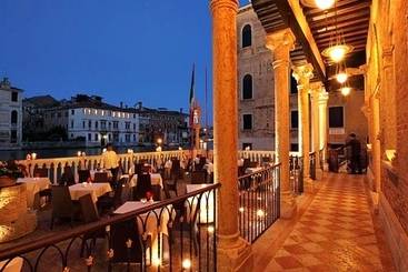 هتل Palazzo Stern