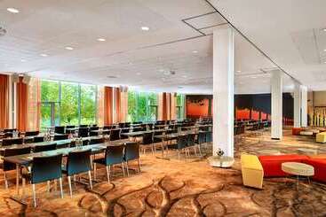هتل Park Plaza Amsterdam Airport