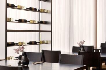 هتل Park Plaza Amsterdam Airport