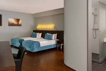 هتل Park Plaza Amsterdam Airport