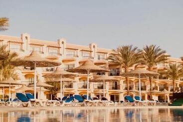 هتل Pyramisa Beach Resort Sahl Hasheesh