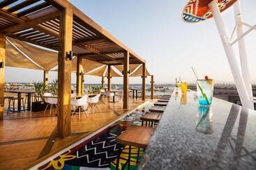 هتل Pyramisa Beach Resort Sahl Hasheesh
