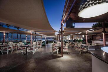 هتل Pyramisa Beach Resort Sahl Hasheesh