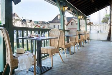 هتل Contact Hôtel Le Relais De Vellinus