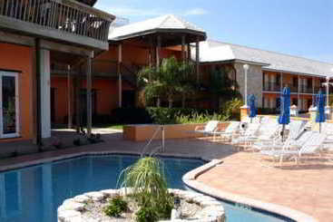 Hotelli Running Mon Resort By Kees Vacations