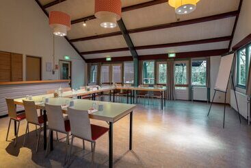 هتل Stayokay Hostel Utrecht   Bunnik