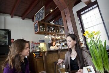 هتل Stayokay Hostel Utrecht   Bunnik