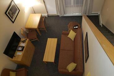 هتل Sun Peaks Lodge