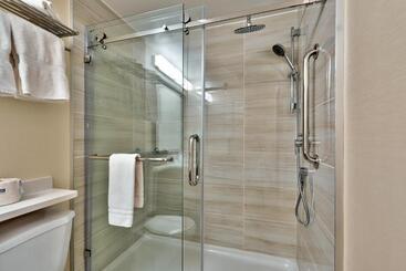 هتل Sun Peaks Lodge