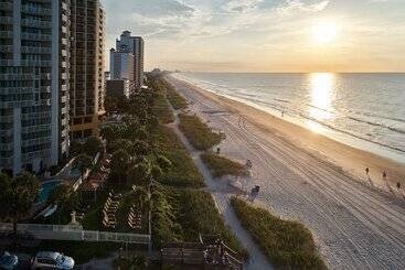 هتل The Strand A Boutique Resort