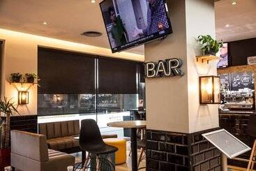 Travelodge Barcelona Cornella Fira - Cornella de Llobregat