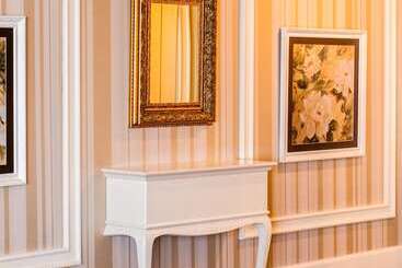 Vuni Palace Hotel & Casino & Spa
