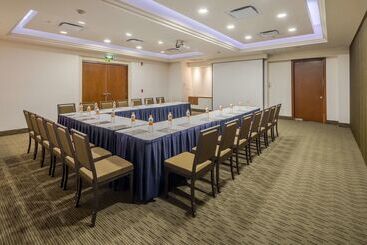 هتل Wyndham Garden Playa Del Carmen