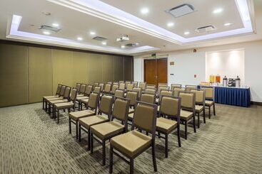 هتل Wyndham Garden Playa Del Carmen