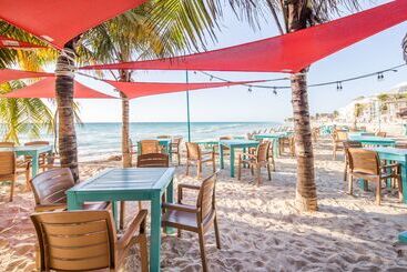 هتل Wyndham Garden Playa Del Carmen