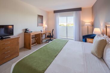 هتل Wyndham Garden Playa Del Carmen