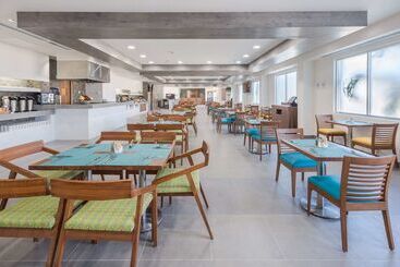 هتل Wyndham Garden Playa Del Carmen