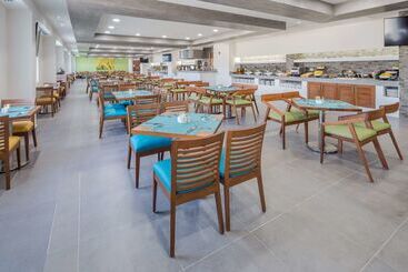 هتل Wyndham Garden Playa Del Carmen
