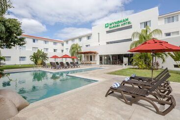 هتل Wyndham Garden Playa Del Carmen