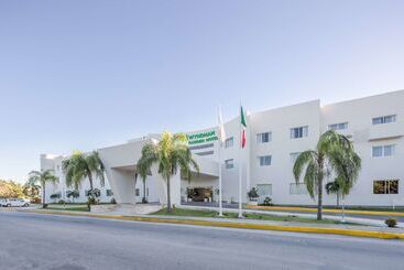 هتل Wyndham Garden Playa Del Carmen