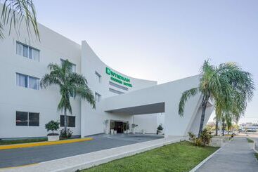 هتل Wyndham Garden Playa Del Carmen